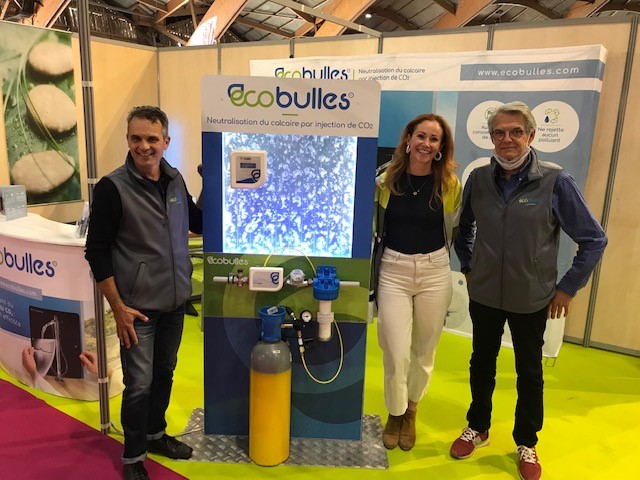 Visite de Sophie Ferjani sur le stand Ecobulles